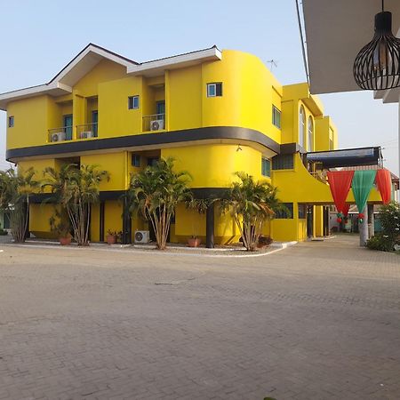 Brookvale Hotel Weija Buitenkant foto