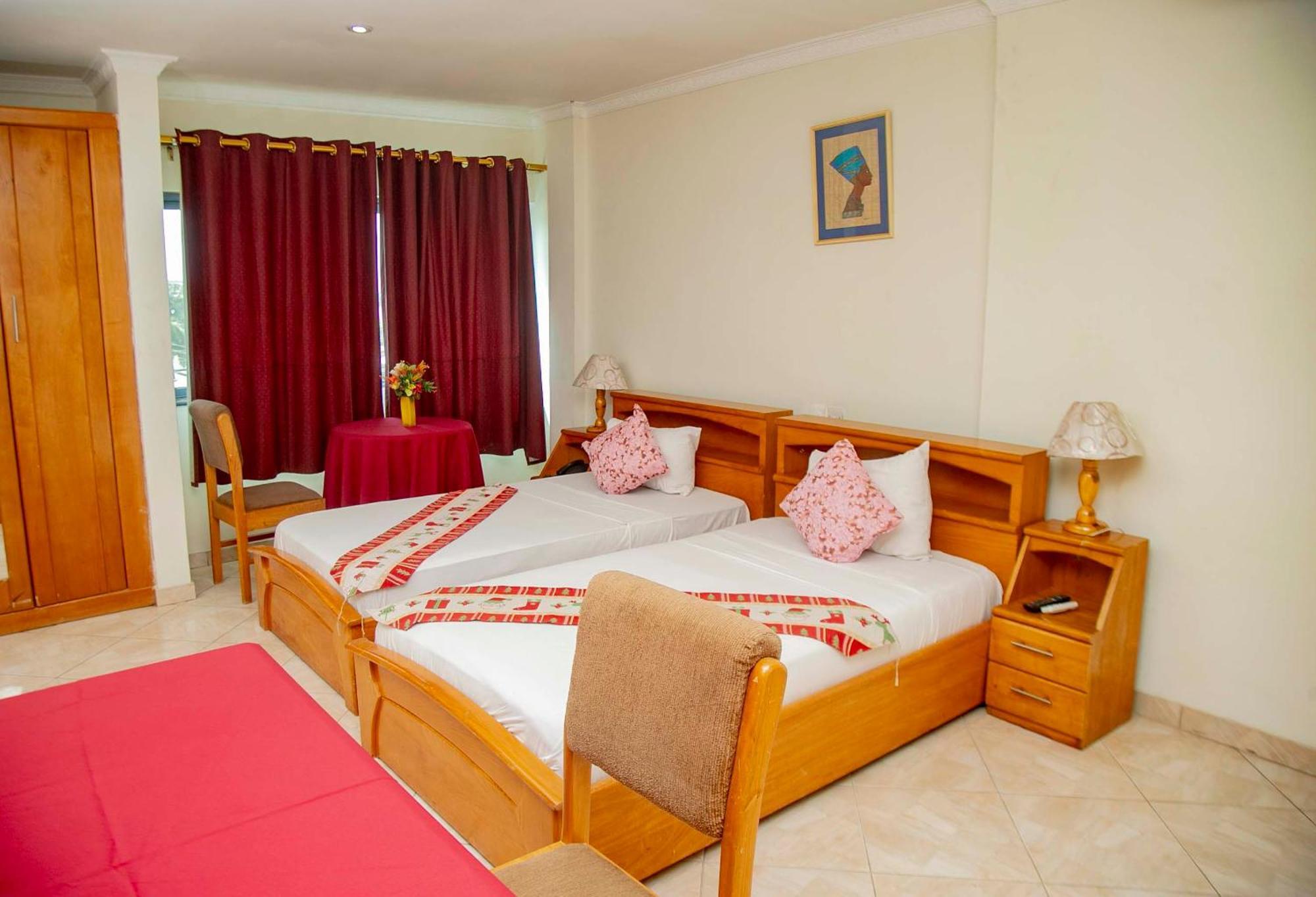 Brookvale Hotel Weija Buitenkant foto