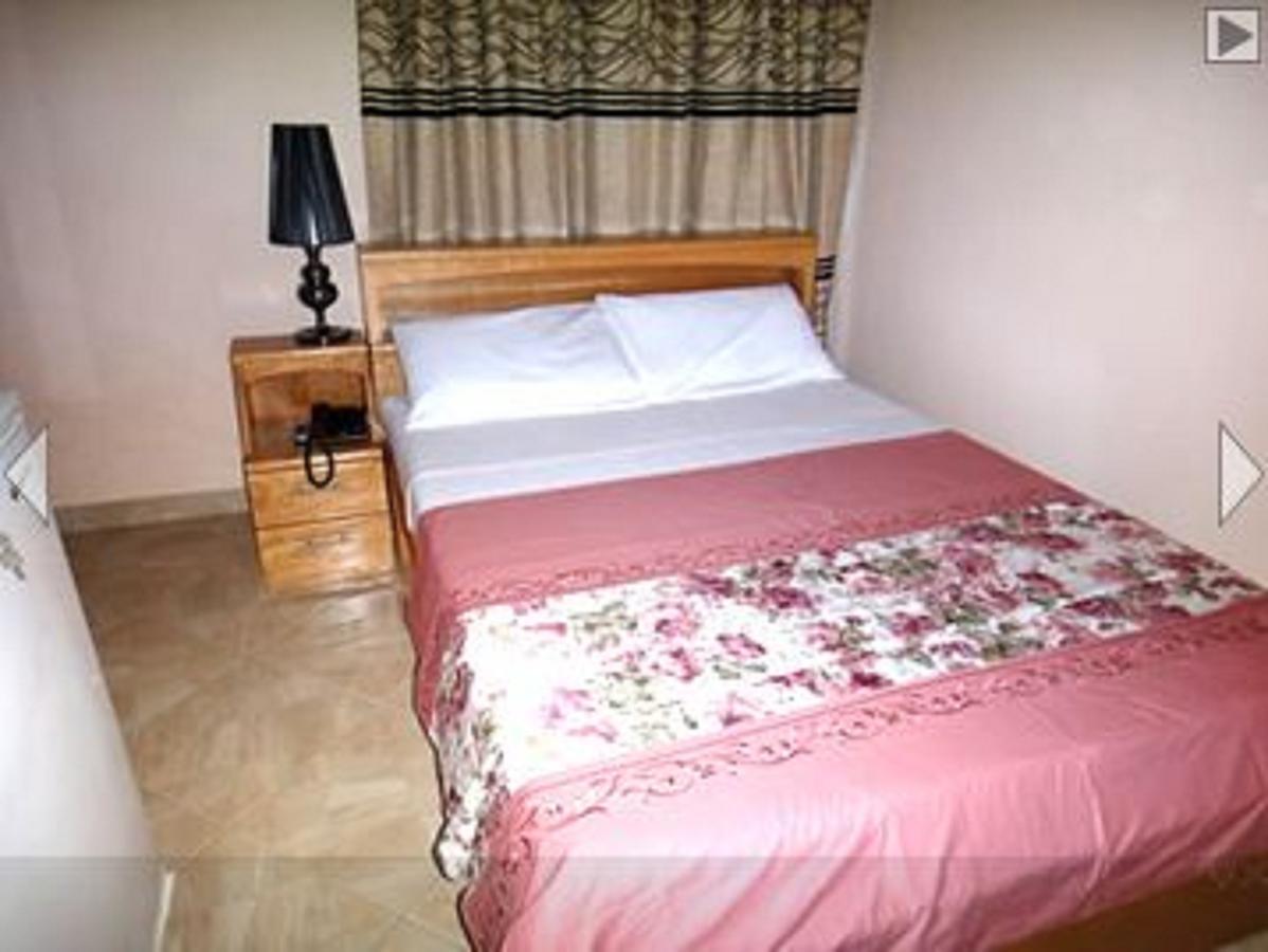 Brookvale Hotel Weija Buitenkant foto