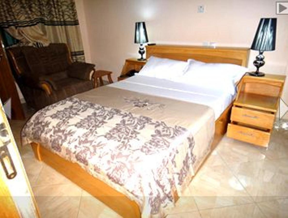 Brookvale Hotel Weija Buitenkant foto